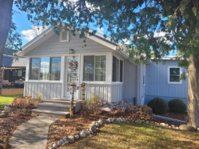 New! The Lily Pad On Benzie Blvd - Super Cute!